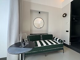 Adaram Suites