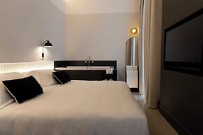 Adaram Suites