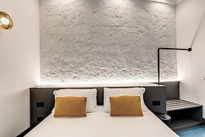 Adaram Suites