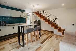 Nomadic Boutique Living and Experience Center