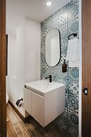 Nomadic Boutique Living and Experience Center