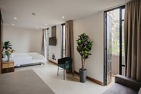 Nomadic Boutique Living and Experience Center