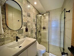 Nomadic Boutique Living and Experience Center