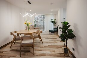 Nomadic Boutique Living and Experience Center