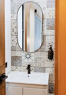 Nomadic Boutique Living and Experience Center