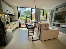 Nomadic Boutique Living and Experience Center