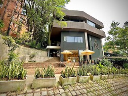 Nomadic Boutique Living and Experience Center