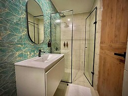 Nomadic Boutique Living and Experience Center