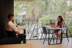Nomadic Boutique Living and Experience Center