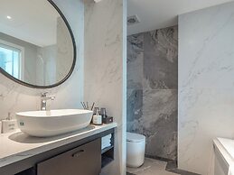22Land Cloud Hotel