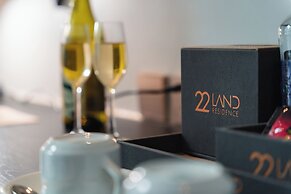 22Land Cloud Hotel