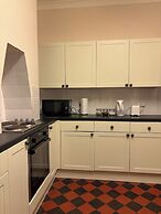 Stylish 2 Bedroom Apartment in Havant