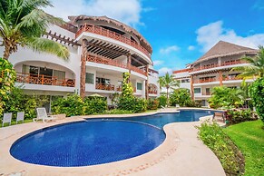 Luxury 1 BR Condo with Pool - Kaan 304