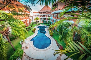 Luxury 1 BR Condo with Pool - Kaan 304