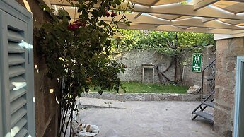 Assos Mia Konaklama ve Restaurant