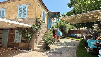 Assos Mia Konaklama ve Restaurant