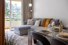Lux Garden View by Homie
