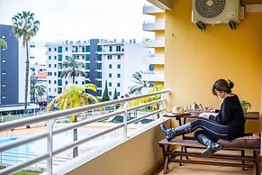 Lux Garden View by Homie