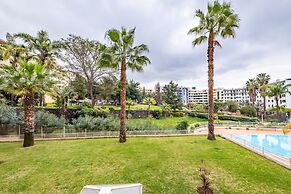 Lux Garden View by Homie