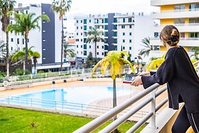 Lux Garden View by Homie