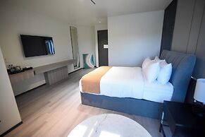 Grand Resort & Residences