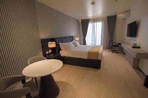 Grand Resort & Residences