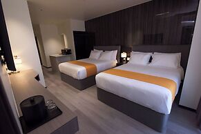 Grand Resort & Residences
