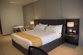 Grand Resort & Residences