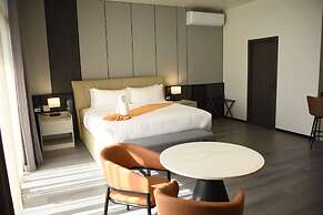 Grand Resort & Residences