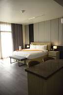 Grand Resort & Residences