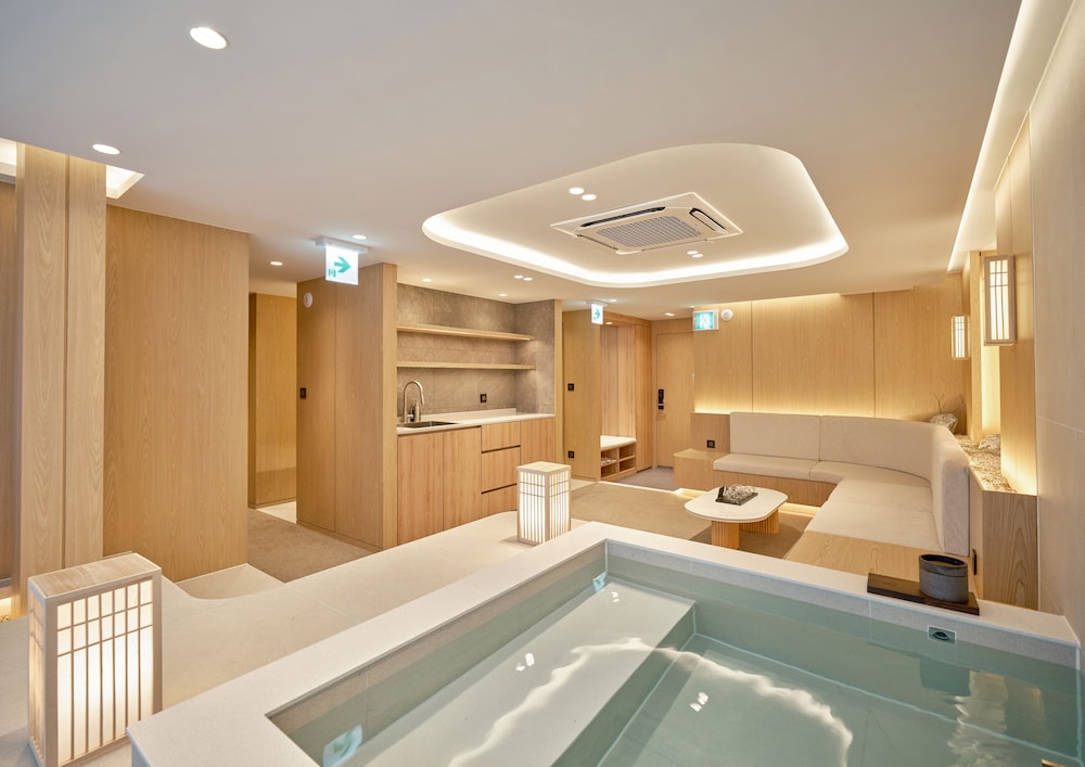 UH Suite The Coex