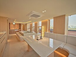 UH Suite The Coex