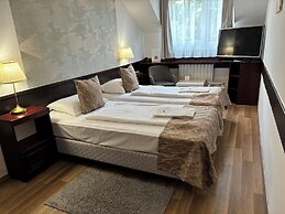 Hotel Gloria Budapest City Center