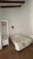 Room-magnolia Loft A Spacious, Authent