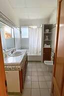 Room-magnolia Loft A Spacious, Authent