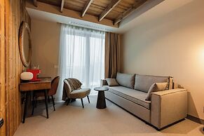The Pines Bucegi Lodge