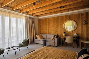 The Pines Bucegi Lodge