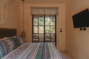 Boutique Condo w Private Pool in La Veleta
