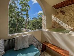 Boutique Condo w Private Pool in La Veleta