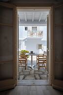 Mykonos Twins