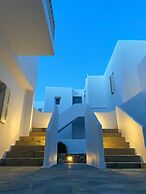 Mykonos Twins