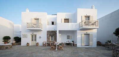 Mykonos Twins