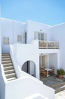 Mykonos Twins