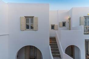 Mykonos Twins
