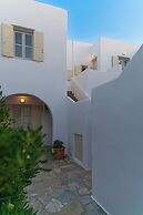 Mykonos Twins
