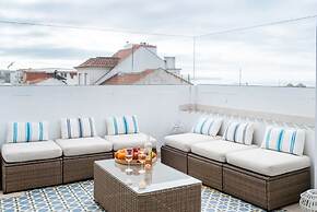 Luxury Building With Rooftop in Central Ericeira