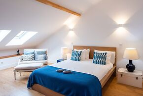 Luxury Building With Rooftop in Central Ericeira