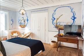 Luxury Building With Rooftop in Central Ericeira