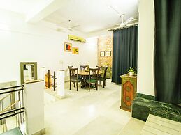 Opulent Antique 3br Villa in Gurugram