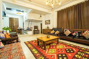 Opulent Antique 3br Villa in Gurugram